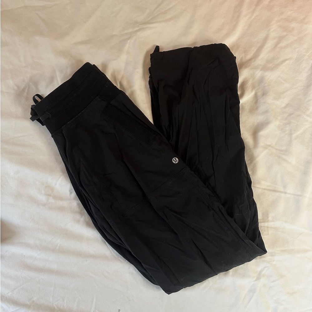 Lululemon Dance Studio Mid-Rise Full
Length Pant